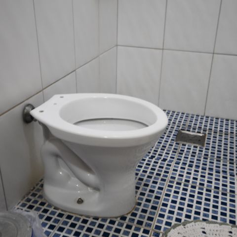 Casa à venda com 160m², 2 quartos e 1 vagaBanheiro