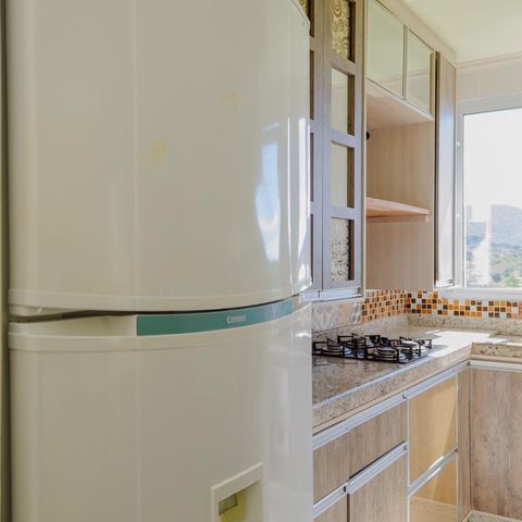 Apartamento para alugar com 81m², 2 quartos e 2 vagasCozinha / Área de Serviço