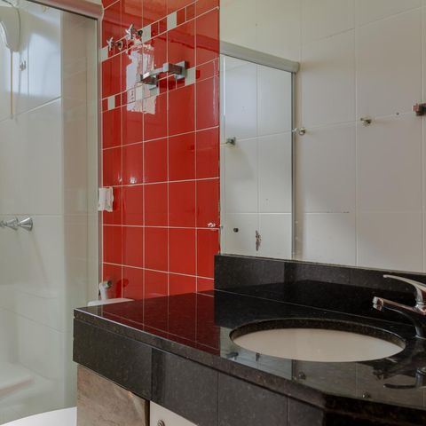 Apartamento para alugar com 81m², 2 quartos e 2 vagasBanheiro