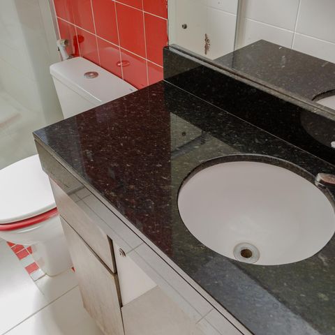 Apartamento para alugar com 81m², 2 quartos e 2 vagasBanheiro