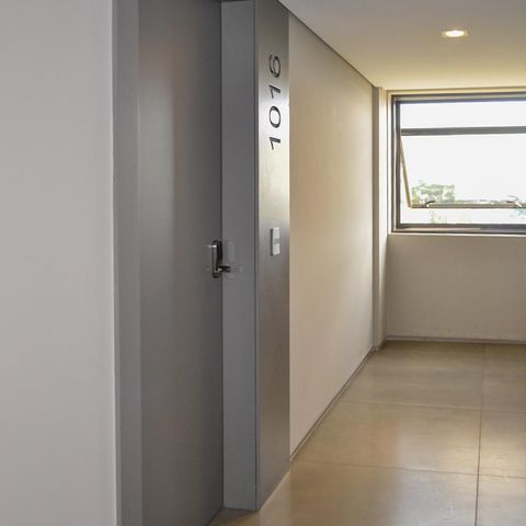 Apartamento à venda com 53m², 1 quarto e 1 vaga Apartamento à venda com 53m², 1 quarto e 1 vagaPorta do apartamento