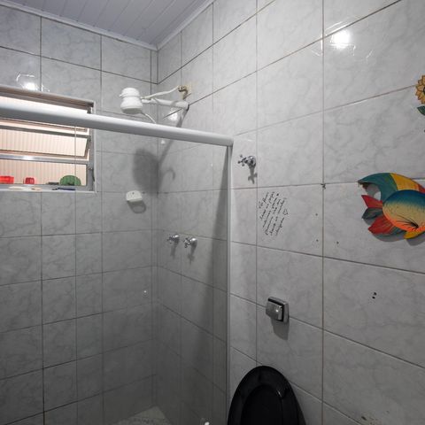Casa à venda com 192m², 2 quartos e 1 vaga Casa à venda com 192m², 2 quartos e 1 vagaBanheiro