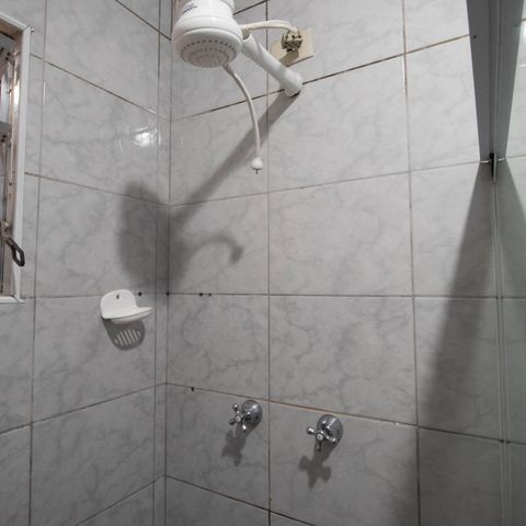 Casa à venda com 192m², 2 quartos e 1 vaga Casa à venda com 192m², 2 quartos e 1 vagaBanheiro