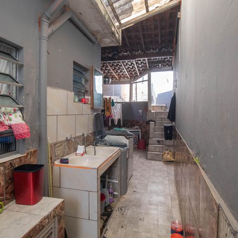 Casa à venda com 192m², 2 quartos e 1 vaga Casa à venda com 192m², 2 quartos e 1 vagaÁrea de Serviço