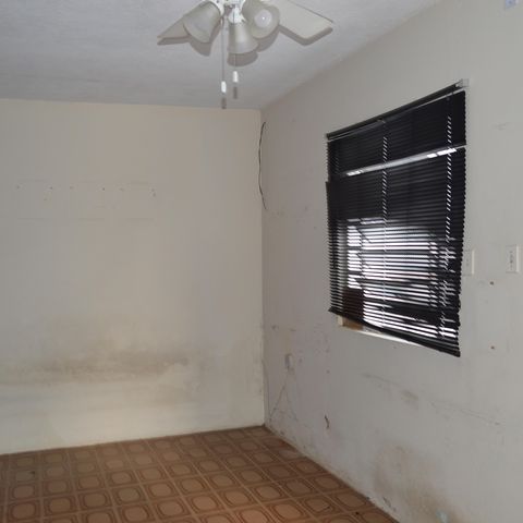 Casa para alugar com 300m², 4 quartos e 3 vagasQuarto Fundos