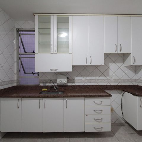 Apartamento à venda com 98m², 3 quartos e 2 vagasCozinha