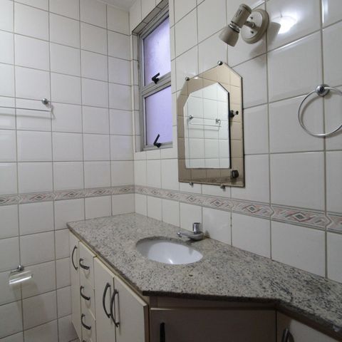 Apartamento à venda com 98m², 3 quartos e 2 vagasBanheiro da Suite
