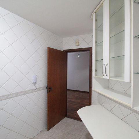 Apartamento à venda com 98m², 3 quartos e 2 vagasCozinha