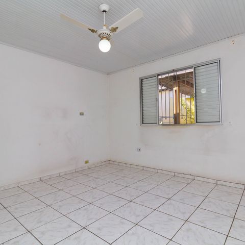 Casa à venda com 100m², 2 quartos e 2 vagas Casa à venda com 100m², 2 quartos e 2 vagasQuarto 1