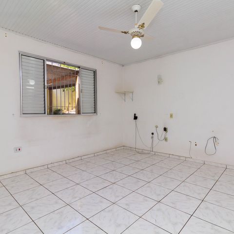 Casa à venda com 100m², 2 quartos e 2 vagas Casa à venda com 100m², 2 quartos e 2 vagasQuarto 1
