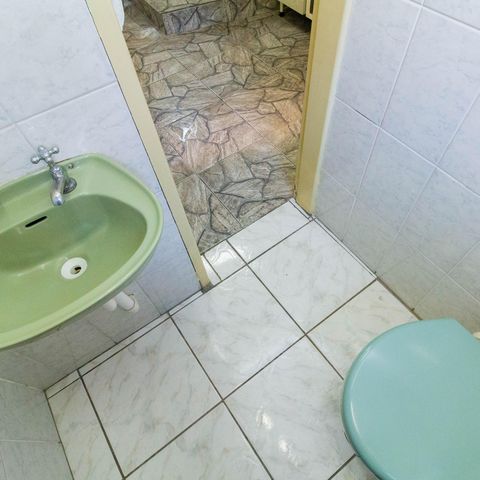 Casa à venda com 100m², 2 quartos e 2 vagas Casa à venda com 100m², 2 quartos e 2 vagasBanheiro 2