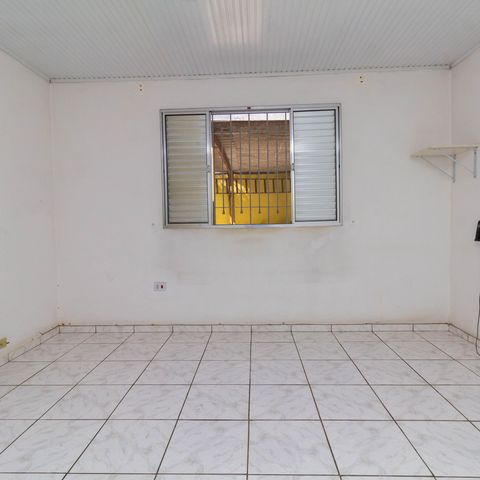 Casa à venda com 100m², 2 quartos e 2 vagas Casa à venda com 100m², 2 quartos e 2 vagasQuarto 1