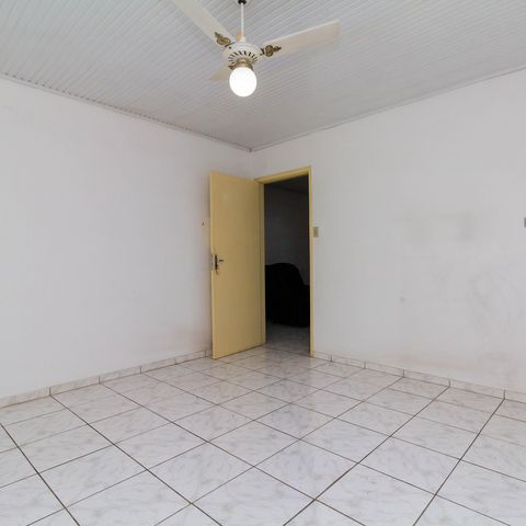 Casa à venda com 100m², 2 quartos e 2 vagas Casa à venda com 100m², 2 quartos e 2 vagasQuarto 1