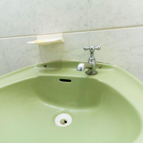 Casa à venda com 100m², 2 quartos e 2 vagas Casa à venda com 100m², 2 quartos e 2 vagasBanheiro 2