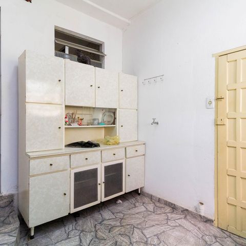 Casa à venda com 100m², 2 quartos e 2 vagas Casa à venda com 100m², 2 quartos e 2 vagasÁrea de Serviço