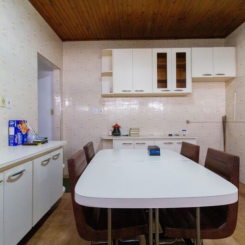 Casa à venda com 100m², 2 quartos e 2 vagas Casa à venda com 100m², 2 quartos e 2 vagasCozinha