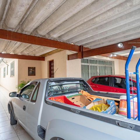 Casa para alugar com 300m², 3 quartos e sem vagaGaragem