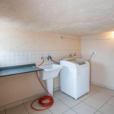 Casa para alugar com 300m², 3 quartos e sem vagaÁrea de serviço