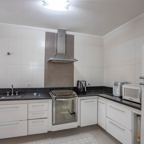 Casa para alugar com 300m², 3 quartos e sem vagaCozinha