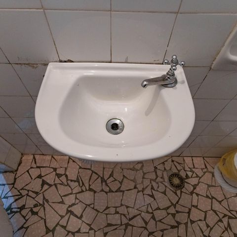 Casa para alugar com 300m², 3 quartos e sem vagaBanheiro fundos