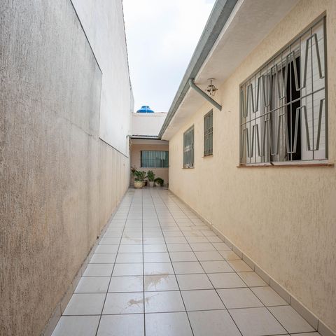 Casa para alugar com 300m², 3 quartos e sem vagaCorredor