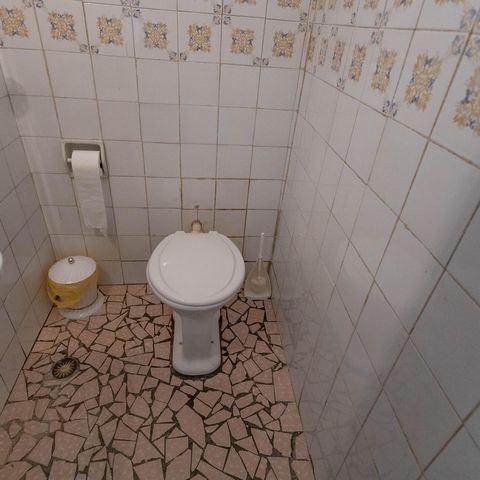 Casa para alugar com 300m², 3 quartos e sem vagaBanheiro fundos