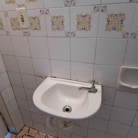 Casa para alugar com 300m², 3 quartos e sem vagaBanheiro fundos