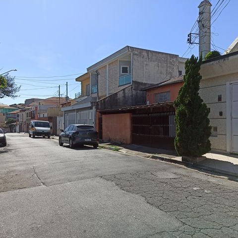 Casa à venda com 180m², 4 quartos e 4 vagas Casa à venda com 180m², 4 quartos e 4 vagasLocalização