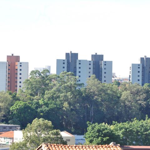 Casa à venda com 180m², 4 quartos e 4 vagas Casa à venda com 180m², 4 quartos e 4 vagasDetalhe - Vista do Quarto 03 com Suíte
