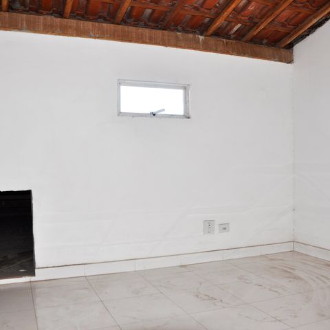 Casa à venda com 180m², 4 quartos e 4 vagas Casa à venda com 180m², 4 quartos e 4 vagasDetalhe - Souton