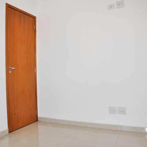 Casa à venda com 180m², 4 quartos e 4 vagas Casa à venda com 180m², 4 quartos e 4 vagasDetalhe - Quarto 03 com Suíte