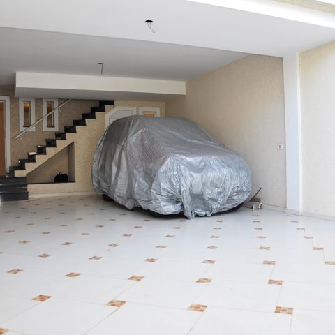 Casa à venda com 180m², 4 quartos e 4 vagas Casa à venda com 180m², 4 quartos e 4 vagasDetalhe - Garagem