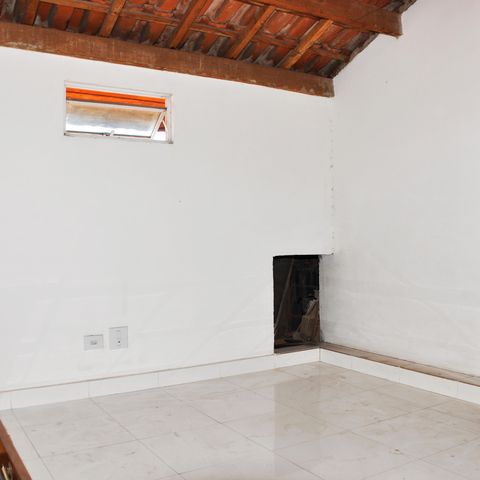 Casa à venda com 180m², 4 quartos e 4 vagas Casa à venda com 180m², 4 quartos e 4 vagasDetalhe - Souton