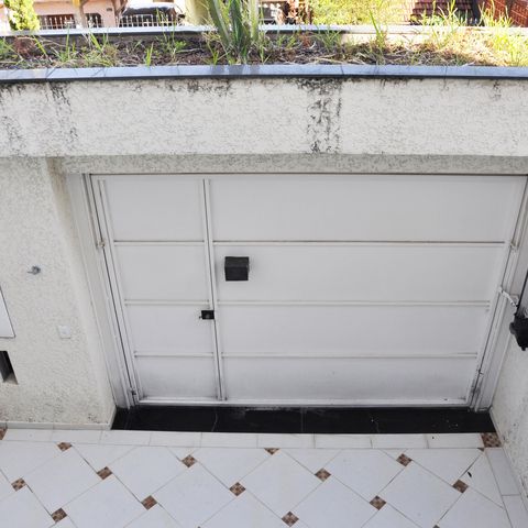 Casa à venda com 180m², 4 quartos e 4 vagas Casa à venda com 180m², 4 quartos e 4 vagasDetalhe - Vista da Varanda da Sala