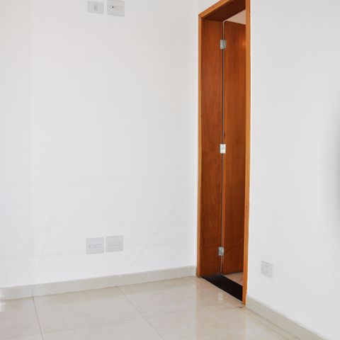 Casa à venda com 180m², 4 quartos e 4 vagas Casa à venda com 180m², 4 quartos e 4 vagasDetalhe - Quarto 03 com Suíte