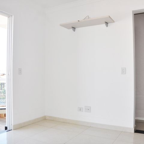 Casa à venda com 180m², 4 quartos e 4 vagas Casa à venda com 180m², 4 quartos e 4 vagasDetalhe - Quarto 01 com Closet e Suíte