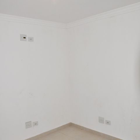 Casa à venda com 180m², 4 quartos e 4 vagas Casa à venda com 180m², 4 quartos e 4 vagasDetalhe - Dispensa ou Quarto 04
