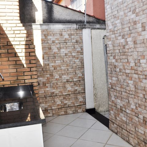 Casa à venda com 180m², 4 quartos e 4 vagas Casa à venda com 180m², 4 quartos e 4 vagasDetalhe - Churrasqueira