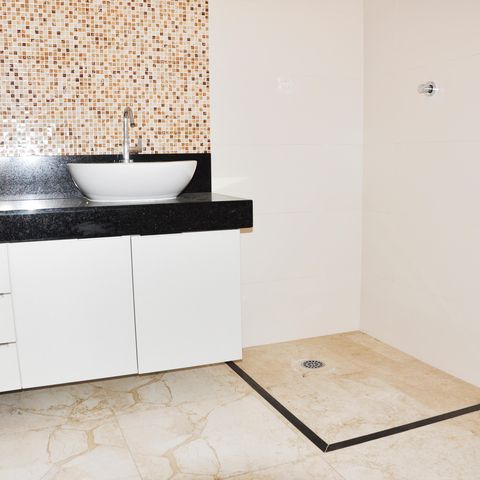 Casa à venda com 180m², 4 quartos e 4 vagas Casa à venda com 180m², 4 quartos e 4 vagasDetalhe - Suíte