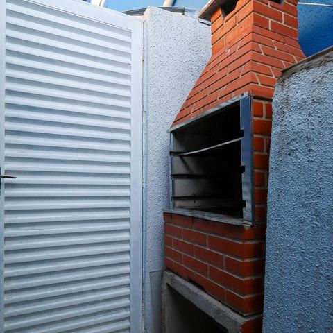 Casa à venda com 200m², 4 quartos e 2 vagasQuintal churrasqueira 