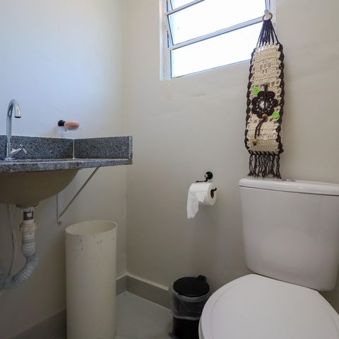 Casa à venda com 200m², 4 quartos e 2 vagasrooftop banheiro