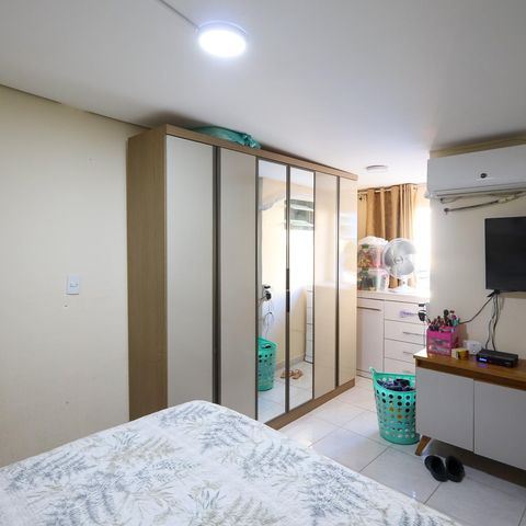 Casa à venda com 200m², 4 quartos e 2 vagasQuarto 1 suíte 