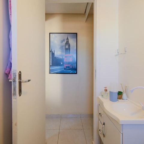 Casa à venda com 200m², 4 quartos e 2 vagasBanheiro da Suíte 2