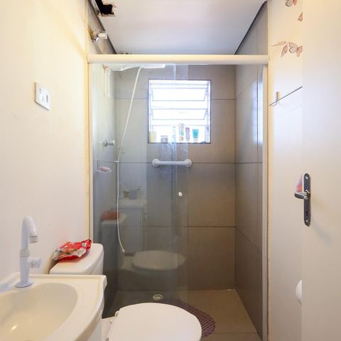 Casa à venda com 200m², 4 quartos e 2 vagasBanheiro da Suíte 2
