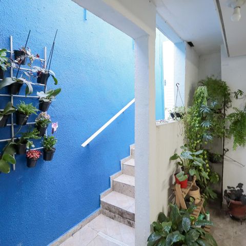 Casa à venda com 200m², 4 quartos e 2 vagasQuintal 