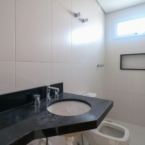 Apartamento à venda com 84m², 3 quartos e 2 vagasBanheiro da Suíte