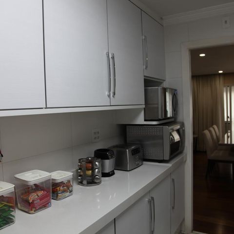 Apartamento à venda com 133m², 3 quartos e 2 vagas Apartamento à venda com 133m², 3 quartos e 2 vagasCozinha