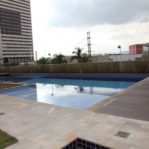 Apartamento à venda com 133m², 3 quartos e 2 vagas Apartamento à venda com 133m², 3 quartos e 2 vagasPiscina