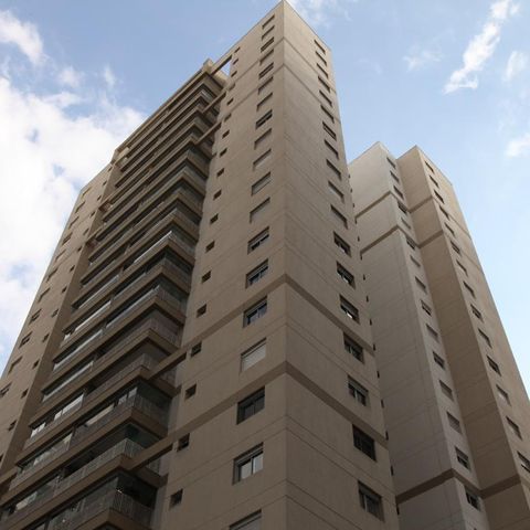 Apartamento à venda com 133m², 3 quartos e 2 vagas Apartamento à venda com 133m², 3 quartos e 2 vagasFachada