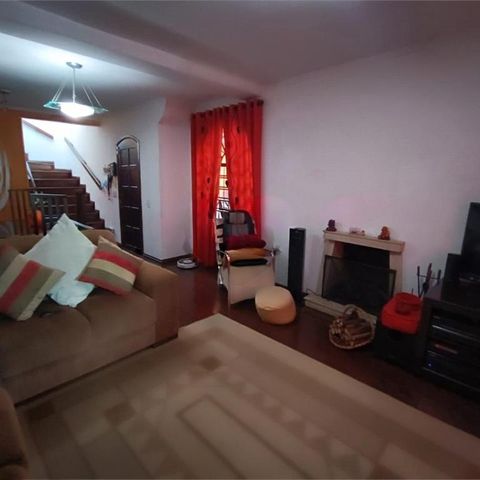 Casa à venda com 234m², 3 quartos e 3 vagas